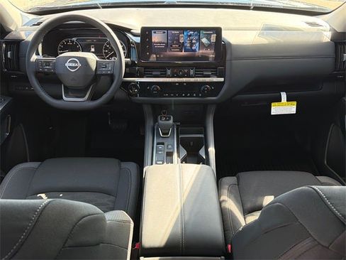 New 2026 Nissan Pathfinder SV image 9