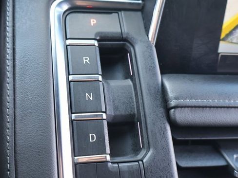 Used 2022 GMC Yukon XL SLE w/ Gmc Pro Safety Plus Package image 27