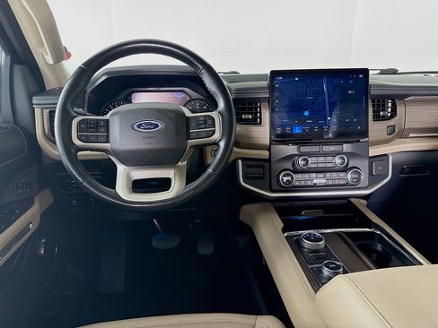 Used 2022 Ford Expedition Limited image 28