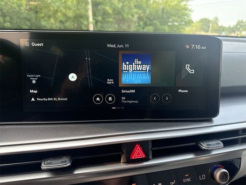 New 2025 Kia Sorento S image 13