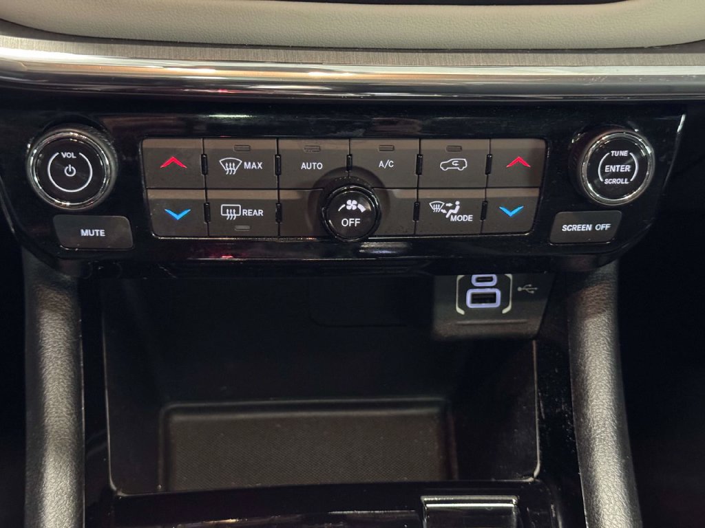 Used 2023 Jeep Compass Limited w/ Elite Group AWD/4WD image 25