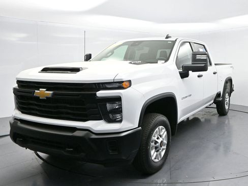 Used 2025 Chevrolet Silverado 2500 W/T w/ WT Convenience Package AWD/4WD image 3