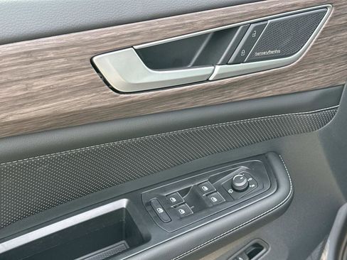 New 2026 Volkswagen Atlas SEL Premium R-Line image 18