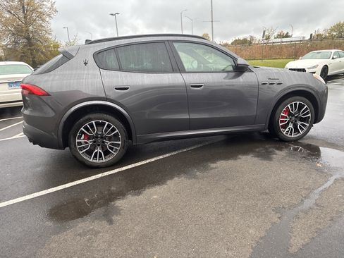 Used 2023 Maserati Grecale Modena AWD/4WD image 5