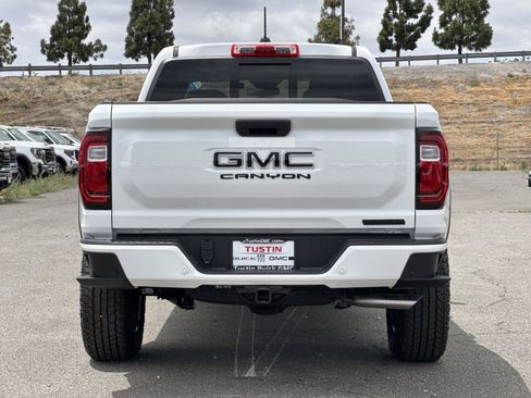 New 2026 GMC Canyon Elevation w/ LPO, Black Badging Package RWD image 4