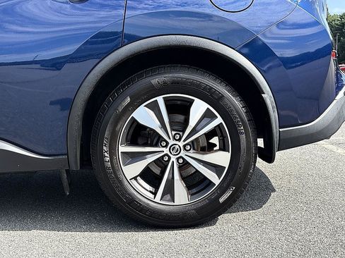 Used 2019 Nissan Murano SV w/ Premium Package AWD/4WD image 10