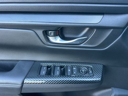 Used 2024 Honda CR-V EX image 11