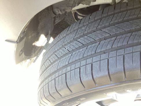Used 2025 Toyota Corolla Cross L AWD/4WD image 6