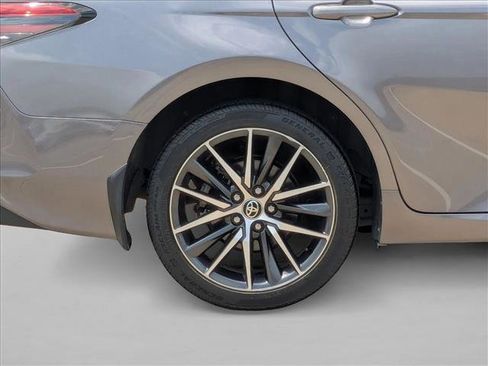 Used 2023 Toyota Camry XLE image 21