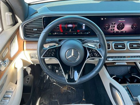 Used 2024 Mercedes-Benz GLE 350 4MATIC image 23