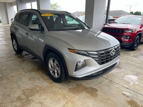 Used 2024 Hyundai Tucson SEL FWD image 3