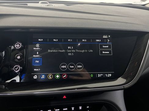 Used 2023 Buick Envision Essence image 68