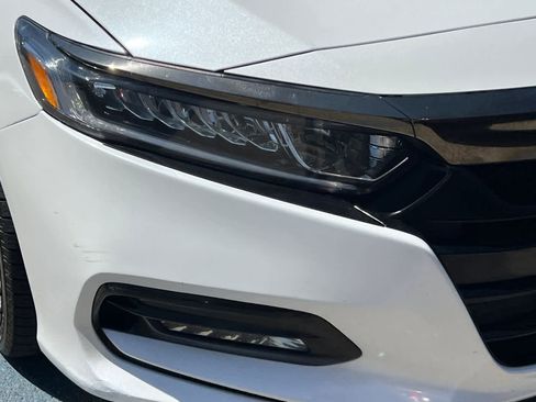 Used 2019 Honda Accord Sport image 14