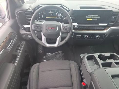 New 2026 GMC Sierra 1500 SLE AWD/4WD image 3