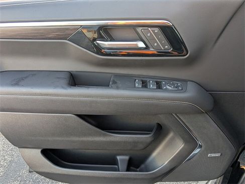 New 2025 Chevrolet Suburban Premier w/ Sun And Tow Package image 12