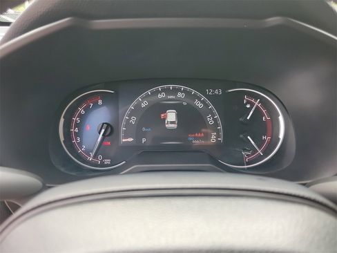 Used 2025 Toyota RAV4 LE image 21