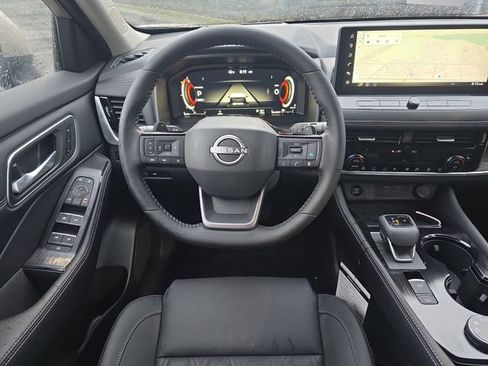 New 2026 Nissan Rogue Platinum w/ Platinum Premium Package image 17