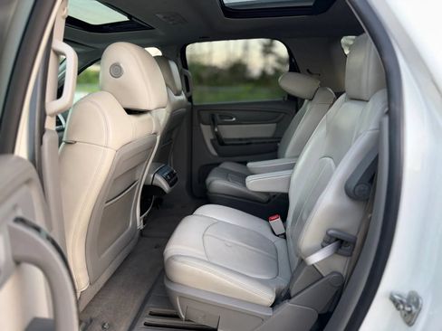 Used 2014 GMC Acadia SLT AWD/4WD image 13