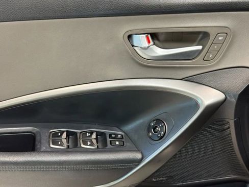 Used 2019 Hyundai Santa Fe XL image 13