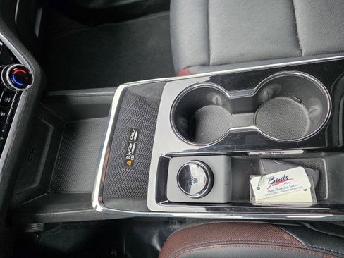 Used 2025 Chevrolet Equinox RS w/ Safety and Technology Package image 5