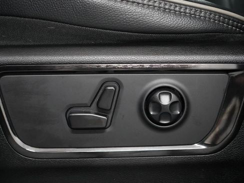 Used 2023 RAM 1500 Limited AWD/4WD image 13