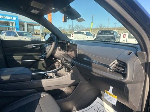 New 2026 Chevrolet Traverse LT w/ Driver Confidence Package image 35