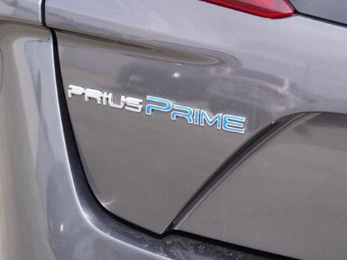 Used 2020 Toyota Prius Prime XLE w/ Carpet Mat Package FWD image 10