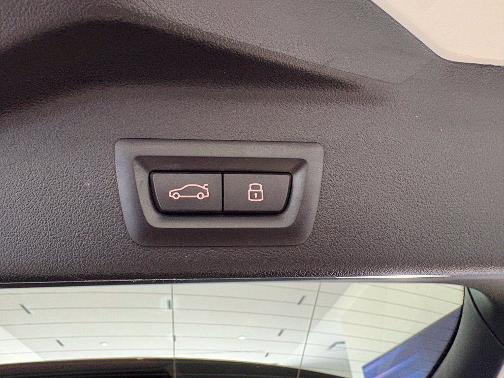 Used 2024 BMW X5 xDrive40i w/ M Sport Package AWD/4WD image 24
