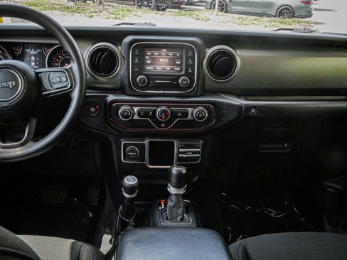 Used 2021 Jeep Gladiator Sport AWD/4WD image 28