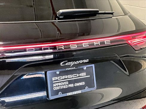 Certified 2023 Porsche Cayenne image 33