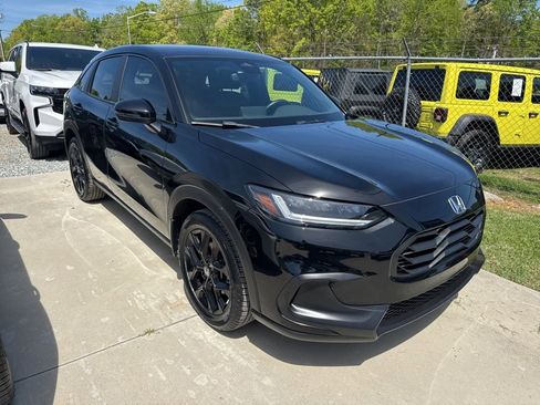 Used 2025 Honda HR-V Sport image 2
