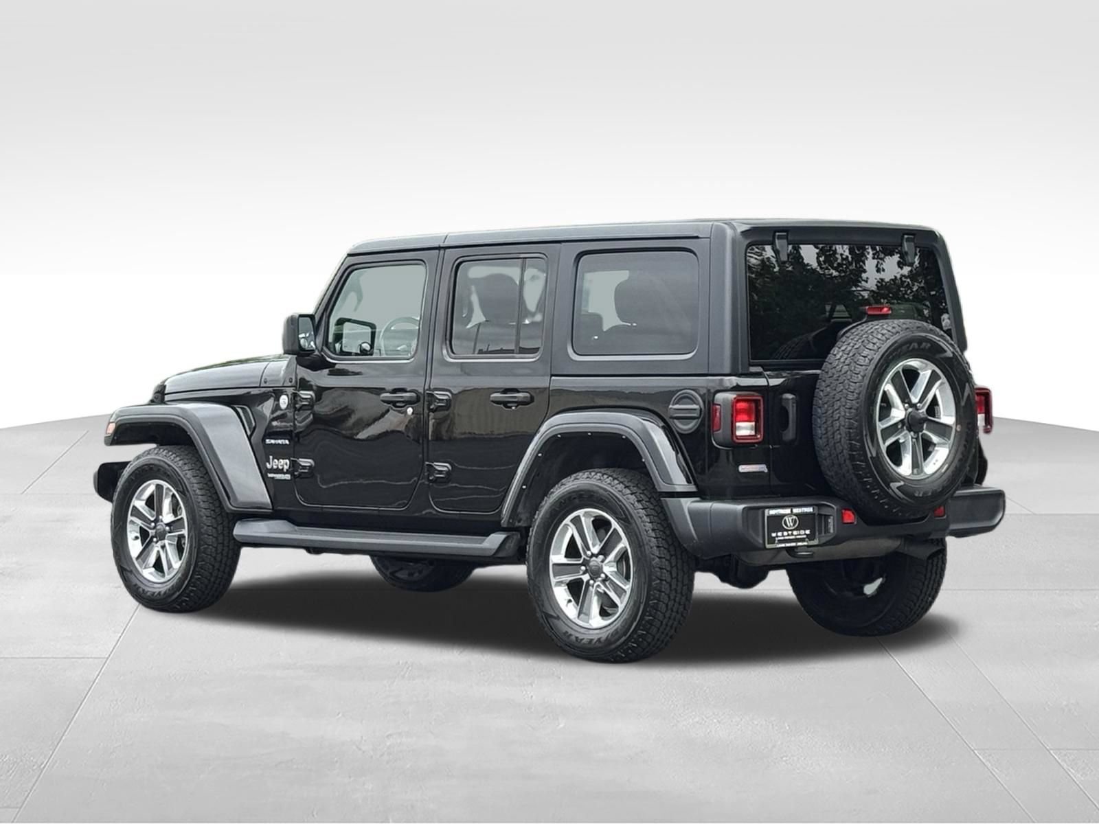 Used 2021 Jeep Wrangler Unlimited Sahara w/ Uconnect 4C Nav & Sound Group AWD/4WD image 7
