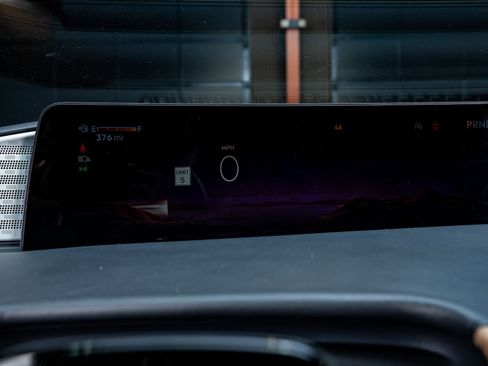 Used 2025 Lincoln Navigator Black Label AWD/4WD image 17