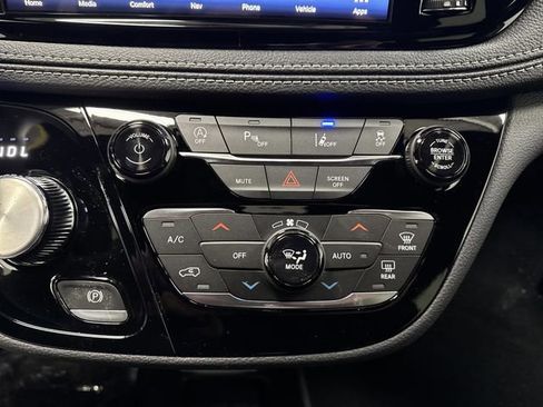 New 2026 Chrysler Pacifica Select image 19