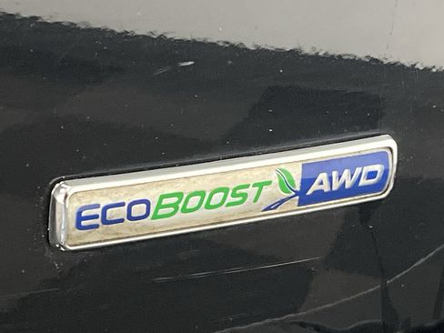 Used 2018 Ford Edge SE image 26