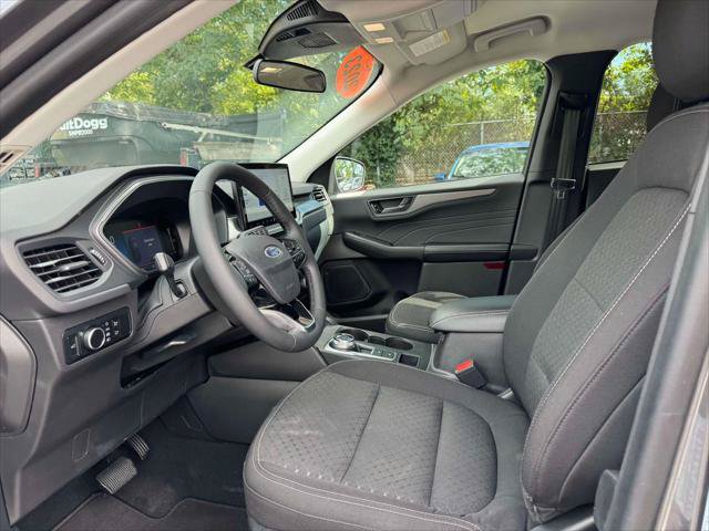 Used 2023 Ford Escape Active w/ Tech Pack #1 AWD/4WD image 15