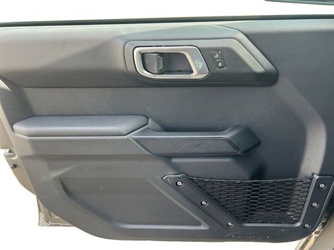 New 2025 Ford Bronco Badlands image 17