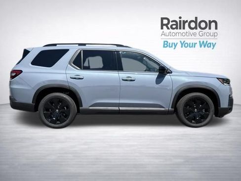 Used 2026 Honda Pilot Black Edition image 8