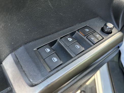 Used 2019 Toyota Tacoma SR5 RWD image 18