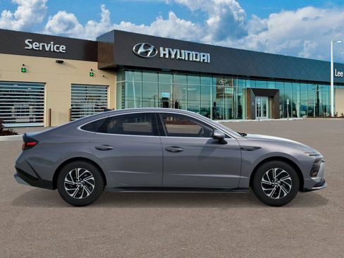 New 2026 Hyundai Sonata Blue FWD image 7