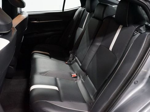 Used 2025 Toyota Camry SE FWD image 30
