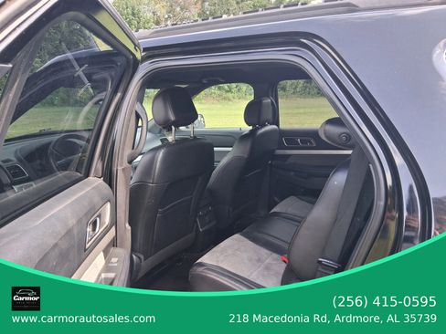 Used 2017 Ford Explorer XLT w/ Equipment Group 202A image 6