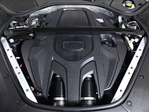 Certified 2024 Porsche Panamera image 32