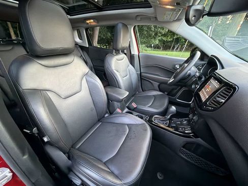 Used 2018 Jeep Compass Limited w/ Navigation Group AWD/4WD image 25