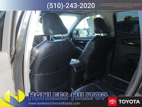 Certified 2022 Toyota Highlander XLE image 19
