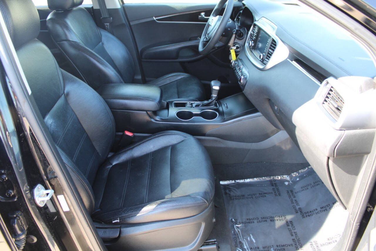 Used 2019 Kia Sorento AWD image 8