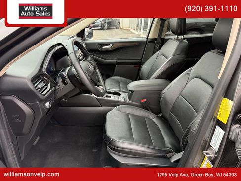 Used 2020 Ford Escape Titanium w/ Titanium Premium Package 2.0 image 9