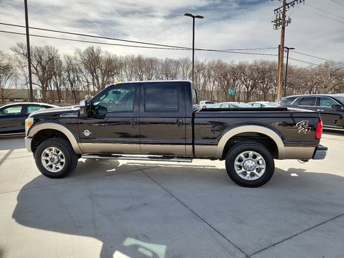 Used 2014 Ford F250 Lariat w/ Lariat Interior Package image 2