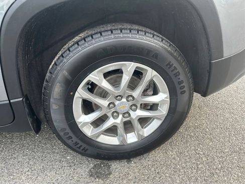 Used 2018 Chevrolet Traverse LS image 16