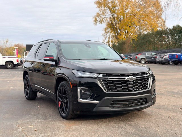 Used 2023 Chevrolet Traverse Premier w/ Redline Edition AWD/4WD image 4